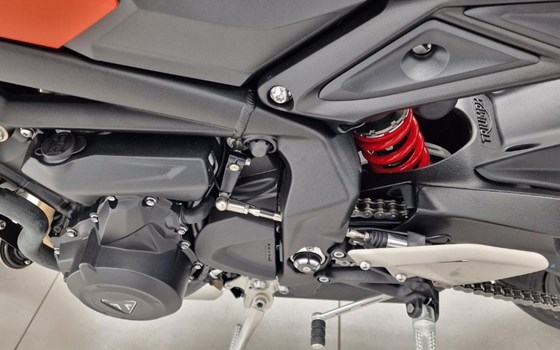 Neufahrzeug Triumph Street Triple R - Bild 8