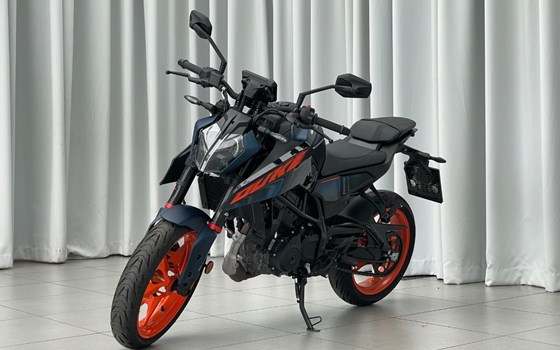 Neufahrzeug KTM 125 Duke - Bild 2 Neufahrzeug KTM 125 Duke - Bild 2