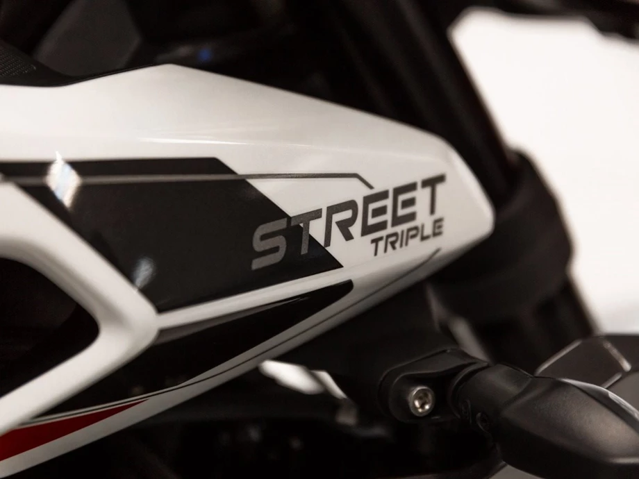 Angebot Triumph Street Triple R Bild 12: Angebot Triumph Street Triple R