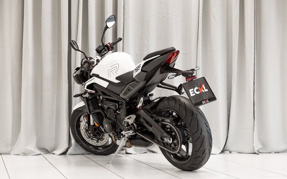 Neufahrzeug Triumph Street Triple R - Bild 3 Neufahrzeug Triumph Street Triple R - Bild 3