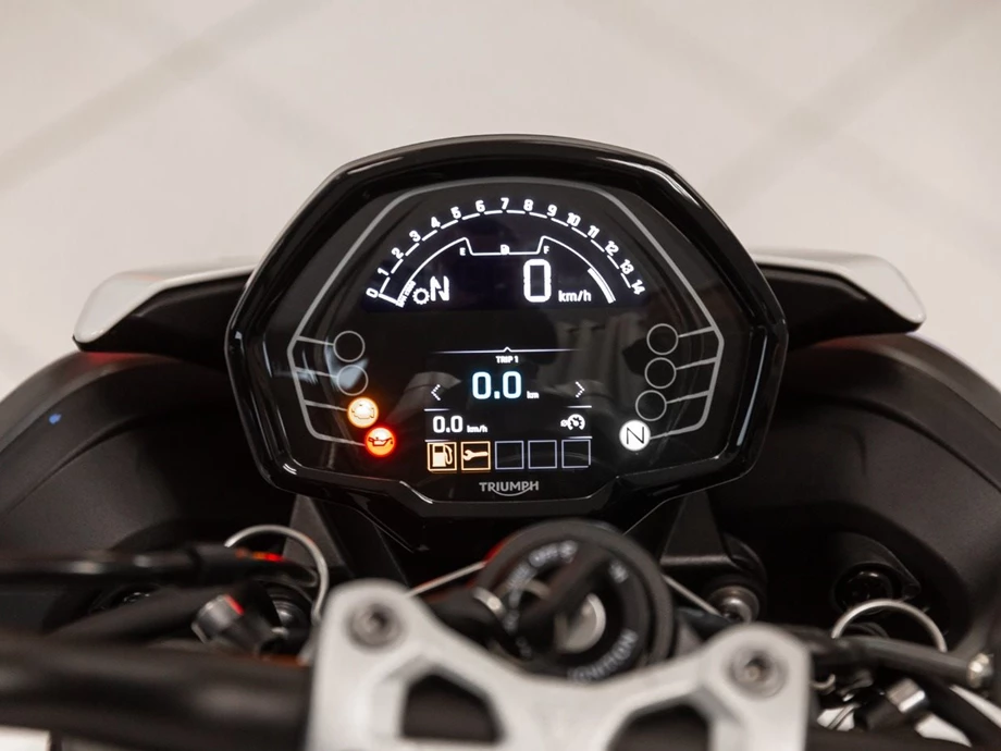 Angebot Triumph Street Triple R Bild 8: Angebot Triumph Street Triple R