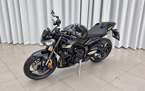 Neufahrzeug Triumph Street Triple RS - Bild 2 Neufahrzeug Triumph Street Triple RS - Bild 2