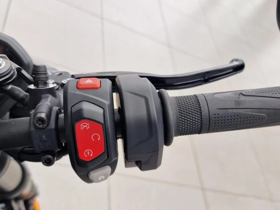 Angebot Triumph Street Triple RS Bild 9: Angebot Triumph Street Triple RS