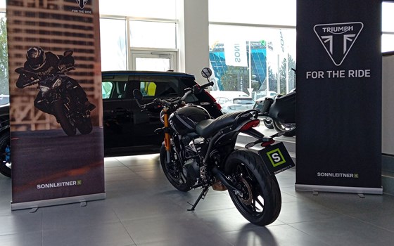 Gebrauchtmotorrad Triumph Speed 400 - Bild 3 Gebrauchtmotorrad Triumph Speed 400 - Bild 3