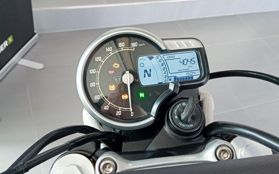 Gebrauchtmotorrad Triumph Scrambler 400 X - Bild 5 Gebrauchtmotorrad Triumph Scrambler 400 X - Bild 5