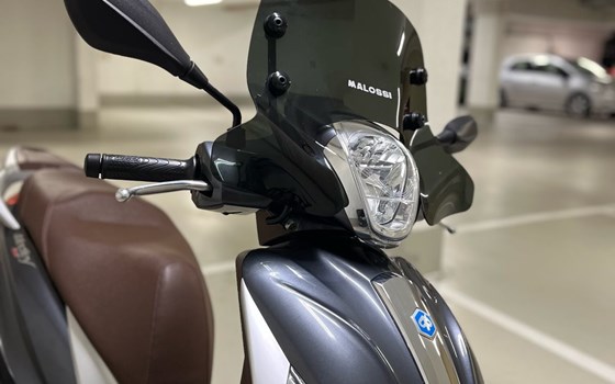 Gebrauchtmotorrad Piaggio Medley 125 - Bild 4 Gebrauchtmotorrad Piaggio Medley 125 - Bild 4