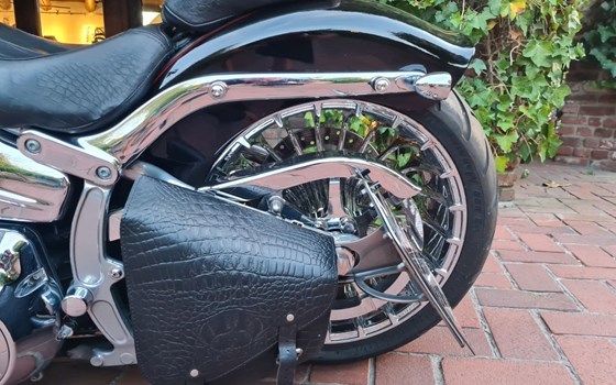 Gebrauchtmotorrad Harley-Davidson CVO Breakout FXSBSE - Bild 11