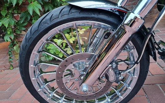 Gebrauchtmotorrad Harley-Davidson CVO Breakout FXSBSE - Bild 8