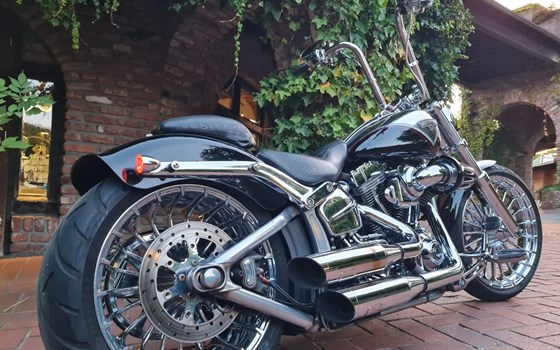 Gebrauchtmotorrad Harley-Davidson CVO Breakout FXSBSE - Bild 9