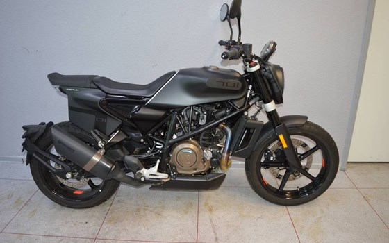 Gebrauchtmotorrad Husqvarna Svartpilen 701 - Bild 1