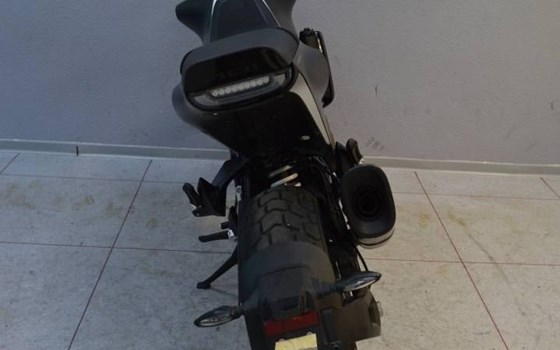 Gebrauchtmotorrad Husqvarna Svartpilen 701 - Bild 10