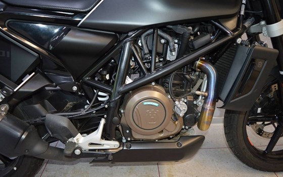 Gebrauchtmotorrad Husqvarna Svartpilen 701 - Bild 3