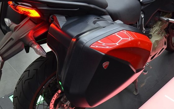 Gebrauchtmotorrad Ducati Multistrada V4 S Sport - Bild 12