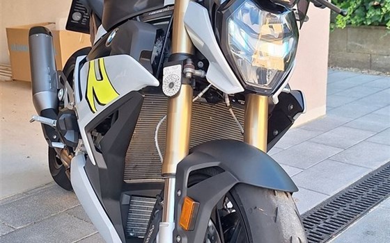 Gebrauchtmotorrad BMW S 1000 R - Bild 3 Gebrauchtmotorrad BMW S 1000 R - Bild 3