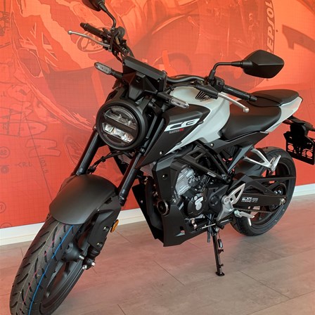 Honda CB125R