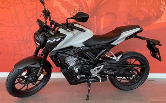 Neufahrzeug Honda CB125R - Bild 3 Neufahrzeug Honda CB125R - Bild 3