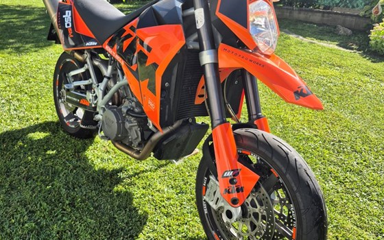Gebrauchtmotorrad KTM 950 Supermoto - Bild 1 Gebrauchtmotorrad KTM 950 Supermoto - Bild 1