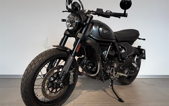 Gebrauchtmotorrad Ducati Scrambler Nightshift - Bild 1 Gebrauchtmotorrad Ducati Scrambler Nightshift - Bild 1