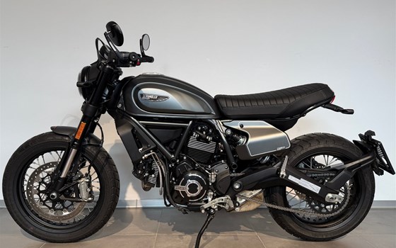 Gebrauchtmotorrad Ducati Scrambler Nightshift - Bild 2 Gebrauchtmotorrad Ducati Scrambler Nightshift - Bild 2
