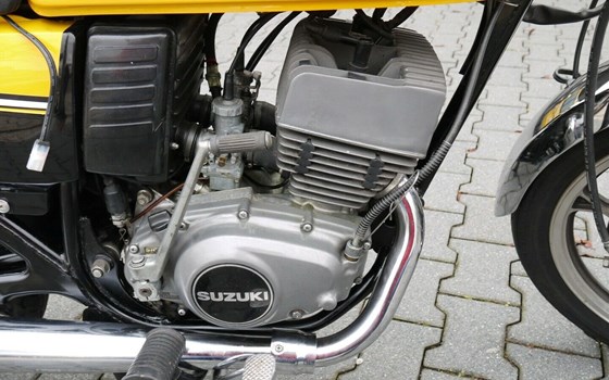 Gebrauchtmotorrad Suzuki GT 200 X5 - Bild 4