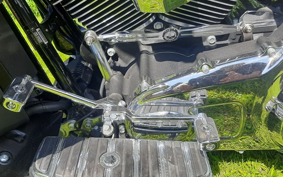 Gebrauchtmotorrad Harley-Davidson Electra Glide Ultra Limited Low FLHTKL - Bild 14 Gebrauchtmotorrad Harley-Davidson Electra Glide Ultra Limited Low FLHTKL - Bild 14