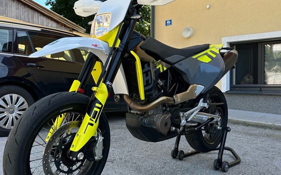 Gebrauchtmotorrad Husqvarna 701 Supermoto - Bild 1 Gebrauchtmotorrad Husqvarna 701 Supermoto - Bild 1