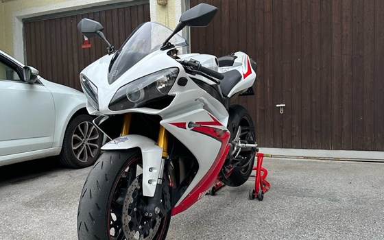Gebrauchtmotorrad Yamaha R1 - Bild 1 Gebrauchtmotorrad Yamaha R1 - Bild 1