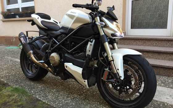 Gebrauchtmotorrad Ducati Streetfighter - Bild 1 Gebrauchtmotorrad Ducati Streetfighter - Bild 1