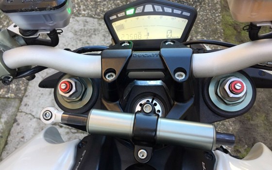 Gebrauchtmotorrad Ducati Streetfighter - Bild 2 Gebrauchtmotorrad Ducati Streetfighter - Bild 2