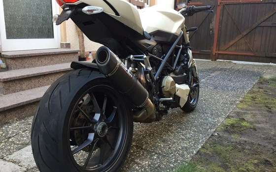 Gebrauchtmotorrad Ducati Streetfighter - Bild 4 Gebrauchtmotorrad Ducati Streetfighter - Bild 4
