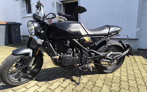 Gebrauchtmotorrad Brixton Crossfire 500 - Bild 1 Gebrauchtmotorrad Brixton Crossfire 500 - Bild 1
