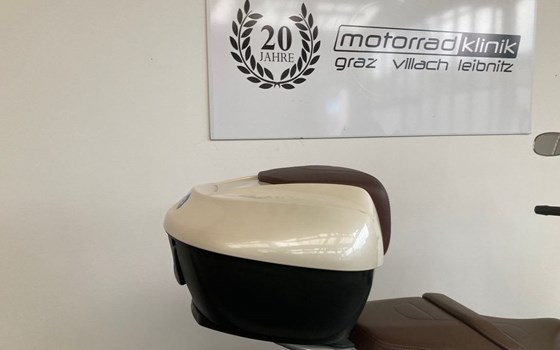 Gebrauchtmotorrad Piaggio Beverly 300 i.e.S - Bild 7 Gebrauchtmotorrad Piaggio Beverly 300 i.e.S - Bild 7