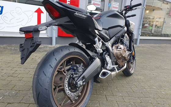 Neufahrzeug Honda CB650R E-Clutch - Bild 10