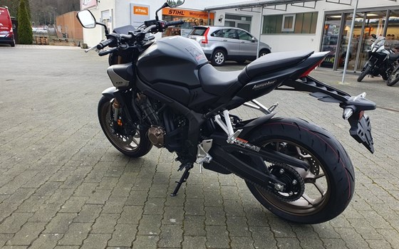 Neufahrzeug Honda CB650R E-Clutch - Bild 13