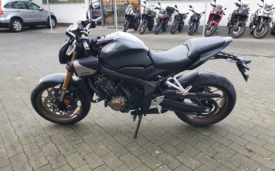 Neufahrzeug Honda CB650R E-Clutch - Bild 16