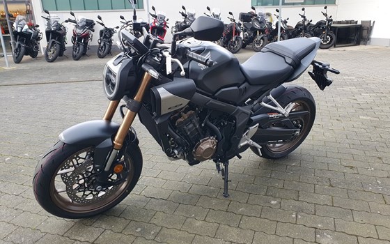 Neufahrzeug Honda CB650R E-Clutch - Bild 18