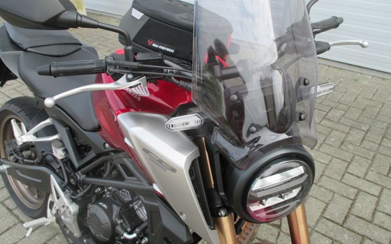 Gebrauchtmotorrad Honda CB125R - Bild 4