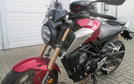 Gebrauchtmotorrad Honda CB125R - Bild 5