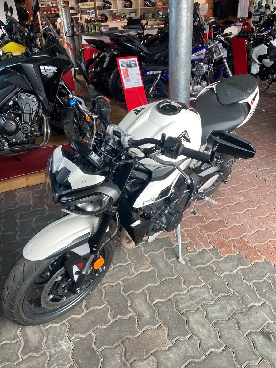 Triumph Street Triple R