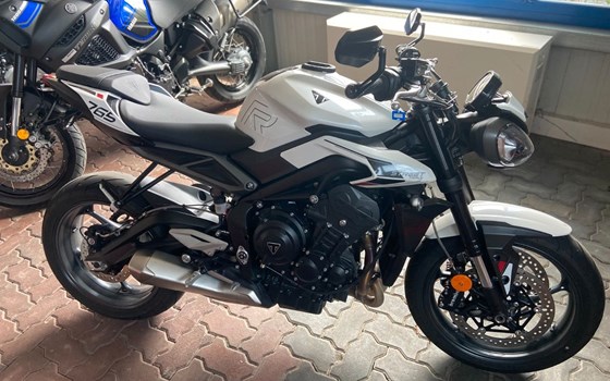Gebrauchtmotorrad Triumph Street Triple R - Bild 3