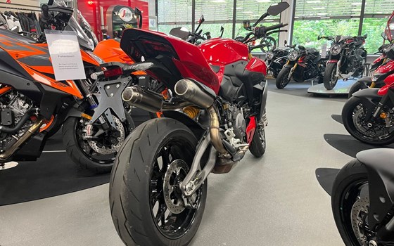 Gebrauchtmotorrad Ducati Streetfighter V2 S - Bild 3