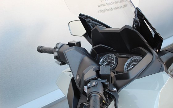 Gebrauchtmotorrad Honda Forza 125 - Bild 4