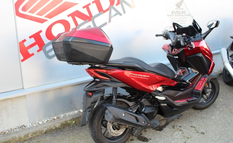 Offer Honda Forza 125 Bild 6: Offer Honda Forza 125