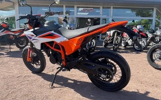 Neufahrzeug KTM 390 SMC R - Bild 7
