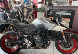 Neumotorrad Suzuki GSX-8S