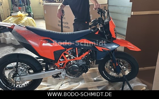 Neufahrzeug KTM 690 SMC R - Bild 4