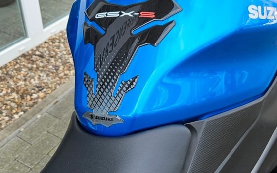 Neufahrzeug Suzuki GSX-S1000GT - Bild 7