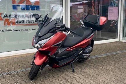 Honda Forza 125