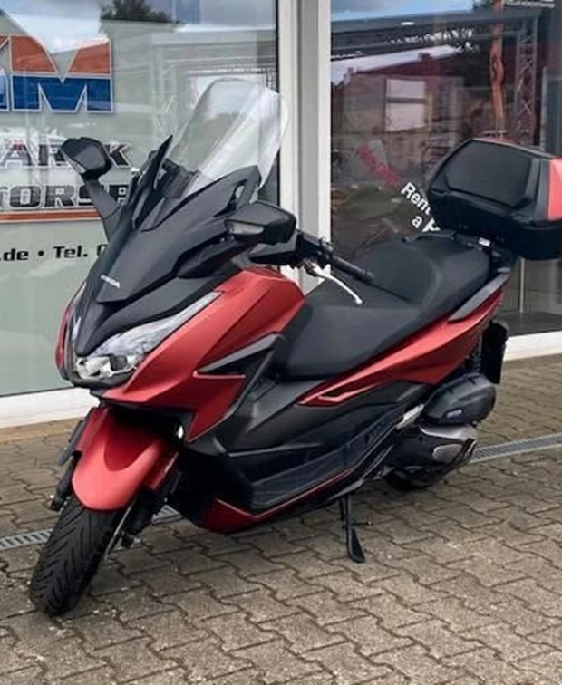 Honda Forza 125