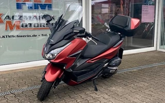 Gebrauchtmotorrad Honda Forza 125 - Bild 1